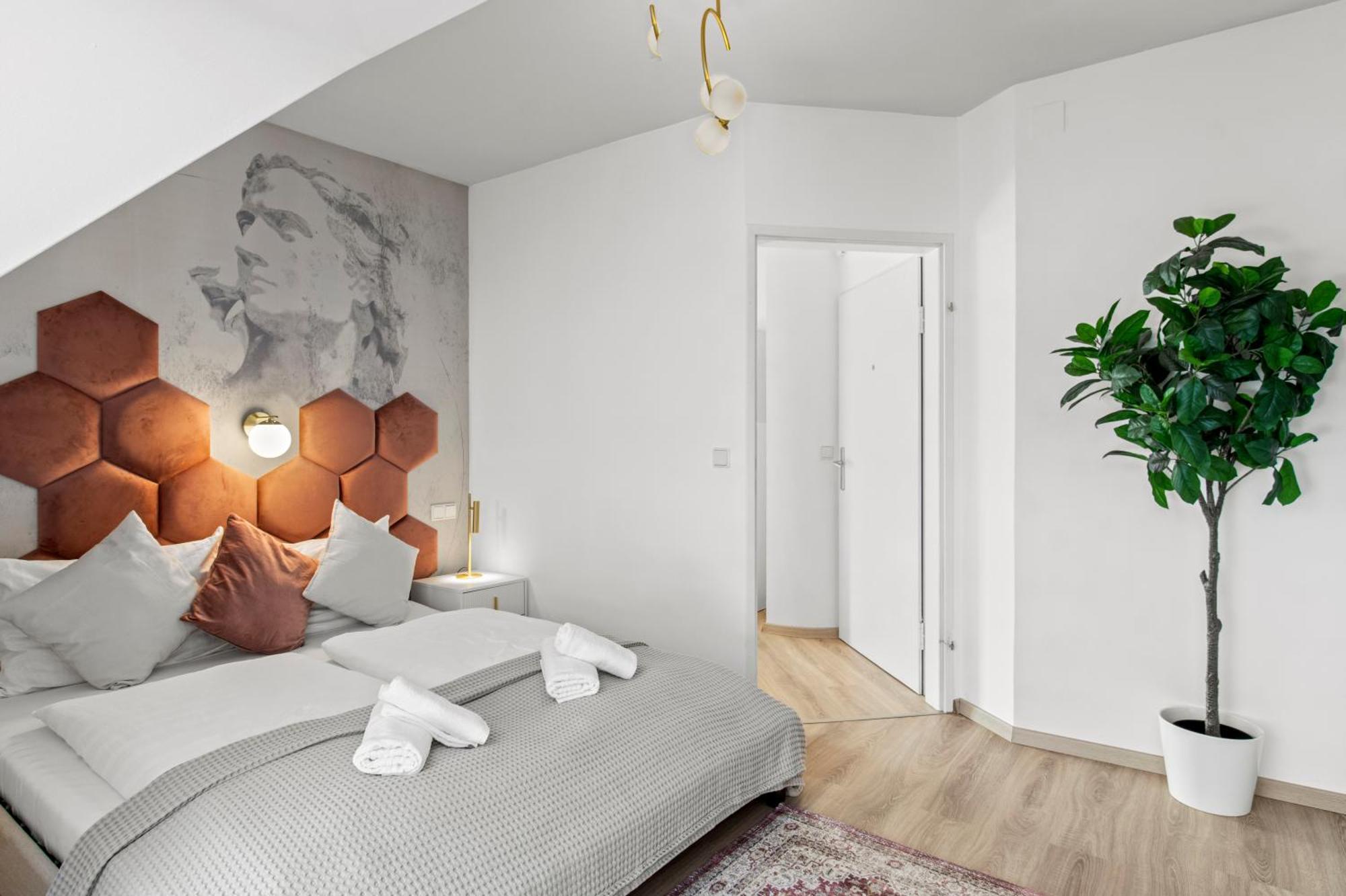 Hotel Designer Asaria *