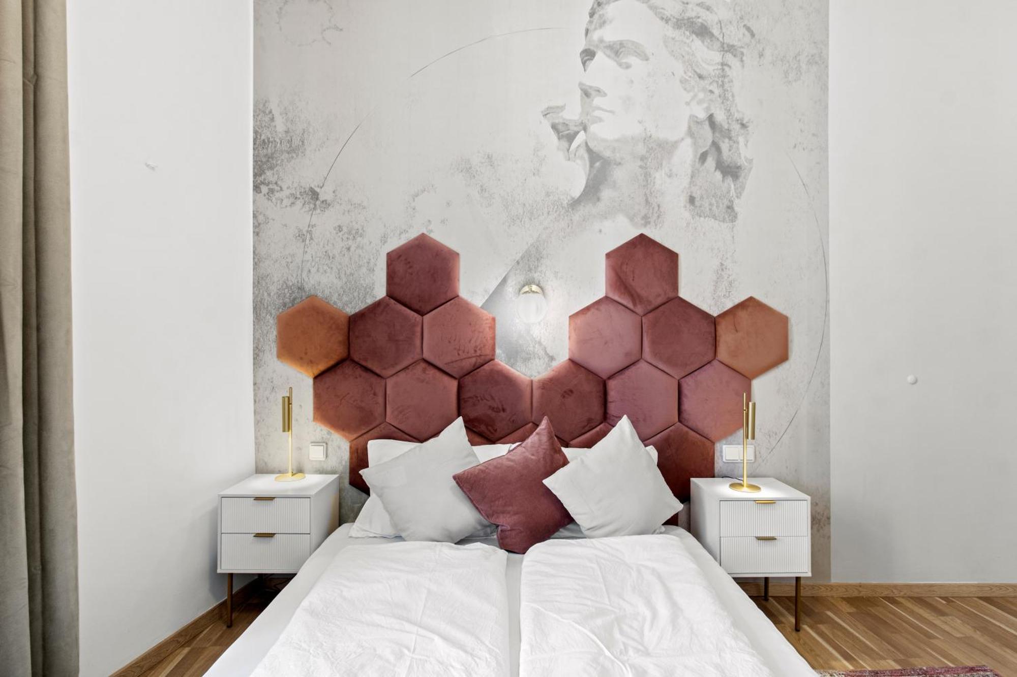 Hotel Designer Asaria
