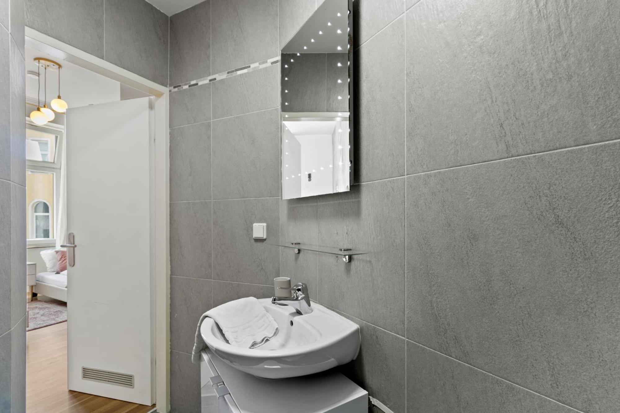 Hotel Designer Asaria *